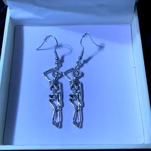 Skeleton earrings 🖤